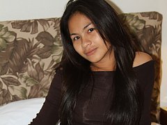 Sexy Filipina bargirl returns for encore fuck 4 ye...